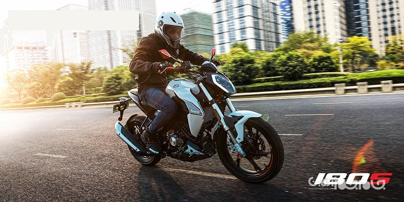 بررسی موتورسیکلت بنلی 180s؛ بازیگر جدید کلاس 180 سی سی+عکس