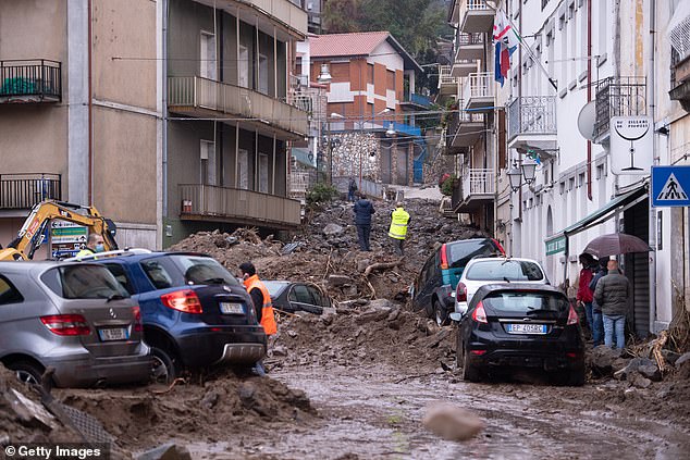 سه کشته ،دهها زخمی در سیلاب ساردینیا سه کشته ،دهها زخمی در سیلاب ساردینیا