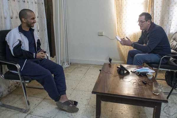 شاگرد مرگ: گردن زدن برایم سرگرمی است! (+تصاویر) شاگرد مرگ: گردن زدن برایم سرگرمی است! (+تصاویر)