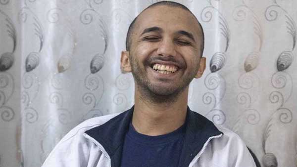 شاگرد مرگ: گردن زدن برایم سرگرمی است! (+تصاویر) شاگرد مرگ: گردن زدن برایم سرگرمی است! (+تصاویر)