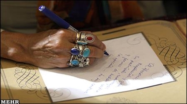 آيا سحر و جادو واقعيّت دارد به ويژه با توجه به آيه ي 102 سوره ي بقره ؟