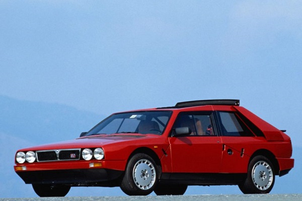 با بهترین هاچ بک های موتور وسط آشنا شوید با بهترین هاچ بک های موتور وسط آشنا شوید