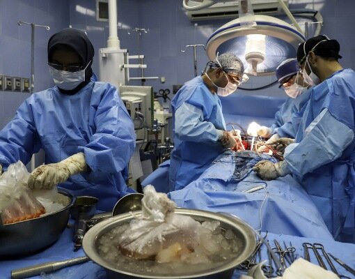 از مرگ مغزی تا اهدای اعضای بدن به سه بیمار نیازمند از مرگ مغزی تا اهدای اعضای بدن به سه بیمار نیازمند