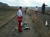 قطار قم جان عابر پیاده را گرفت