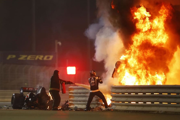 اعتراض کشاورزان در هند / مثل یک دختر بازی کن (تصاویر) اعتراض کشاورزان در هند / مثل یک دختر بازی کن (تصاویر)