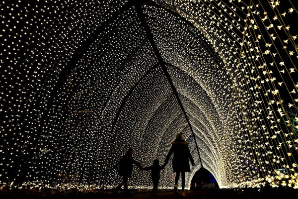 اعتراض کشاورزان در هند / مثل یک دختر بازی کن (تصاویر) اعتراض کشاورزان در هند / مثل یک دختر بازی کن (تصاویر)