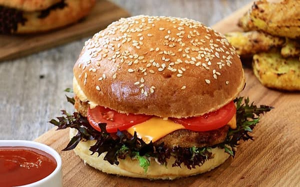 طرز تهیه برگر مرغ خانگی طرز تهیه برگر مرغ خانگی