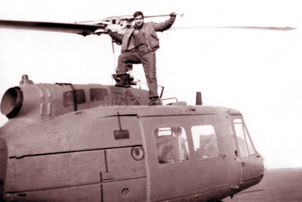 شهید کشوری، خلبانی که به عرش برین پرواز کرد... شهید کشوری، خلبانی که به عرش برین پرواز کرد...