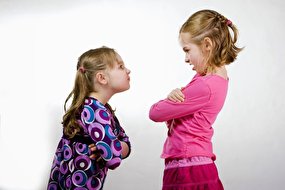 در مواجهه با دعوای کودکان چه واکنشی نشان دهیم؟