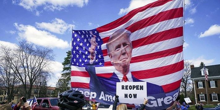 شبکه الجزیره گزارش داد، بیشتر طرفداران حزب جمهوریخواه آمریکا معتقدند در انتخابات اخیر ریاست جمهوری این کشور، پیروزی از دونالد ترامپ سرقت شد.