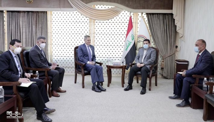 سفیر آمریکا در بغداد در دیدار با مشاور امنیت ملی عراق بر تداوم کاهش نیروهای کشورش در عراق تاکید کرد.