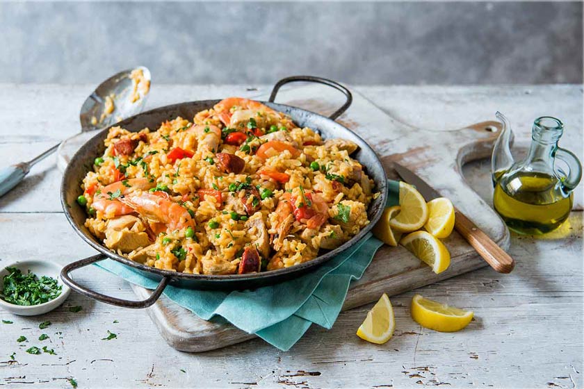 طرز تهیه پایلا اسپانیایی با میگو طرز تهیه پایلا اسپانیایی با میگو