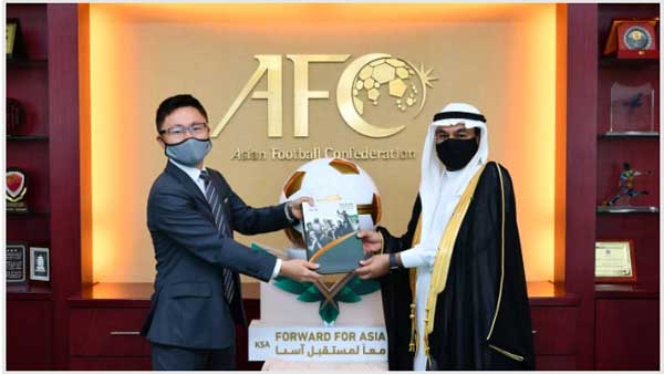 قطر و عربستان پرونده میزبانی جام ملت‌ های 2027 را تحویل دادند / جای خالی ایران (+عکس)