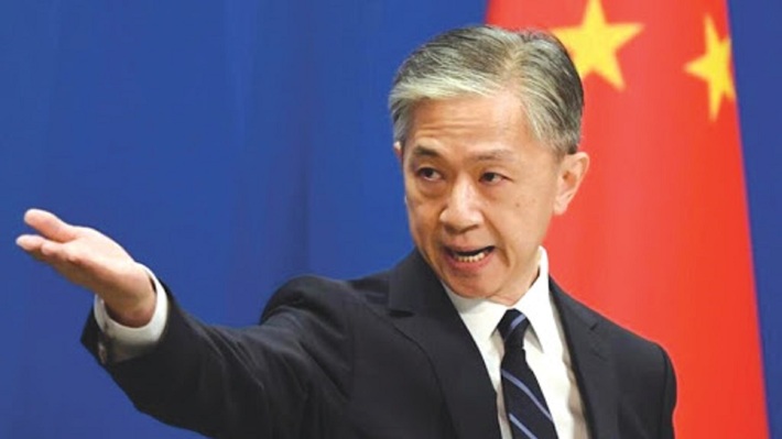 سخنگوی وزارت خارجه چین امروز دوشنبه در واکنش به مواضع اخیر اتحادیه اروپا اعلام کرد که بروکسل به اتخاذ مواضع غیر مسئولانه پایان دهد.