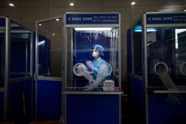 تظاهرات در گوشه و کنار جهان! / صف طویل کامیون داران لب مرز (تصاویر) تظاهرات در گوشه و کنار جهان! / صف طویل کامیون داران لب مرز (تصاویر)