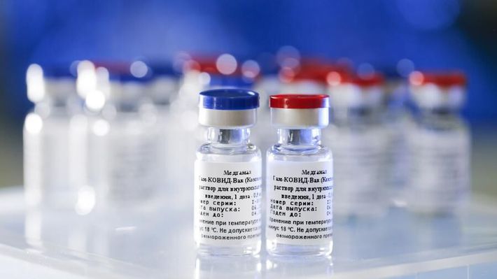 تلاش غرب برای بد جلوه دادن واکسن کرونای روسیه