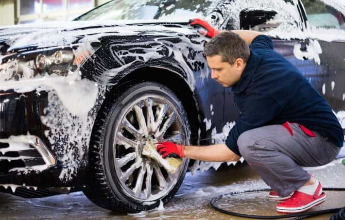 شست و شوی ماشین هم مانند هر شت و شوی دیگری اصولی دارد، در هنگام شستشوی خودرو باید برخی نکات را به خوبی رعایت کنید.