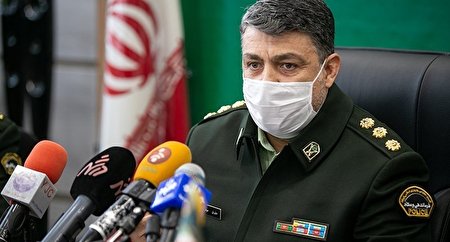 کشف ۲۰ تن روغن نباتی و آرد احتکار شده از پارکینگ یک ساختمان کشف ۲۰ تن روغن نباتی و آرد احتکار شده از پارکینگ یک ساختمان
