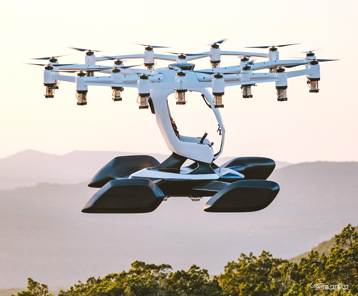 Hexa ؛ ماشین پرنده عمودپرواز با ۱۸ روتور مستقل، ۱۹۶ کیلوگرم وزن و یک سرنشین+عکس