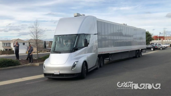 ماسک: کامیون برقی Semi با یکبار شارژ ۴۰ تن بار را ۱۰۰۰ کیلومتر جابجا خواهد کرد+عکس