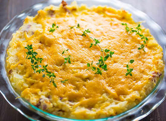 طرز تهیه پای پنیری شکم پر&zwnj; با دستور مرحله به مرحله