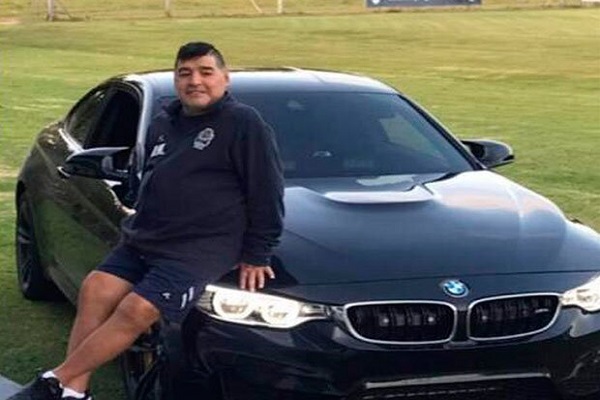 خودروهای متفاوت و چشم نوازی که مارادونا خریداری کرد خودروهای متفاوت و چشم نوازی که مارادونا خریداری کرد