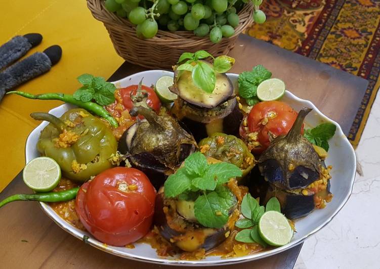 طرز تهیه دلمه فلفل و بادمجان خوشمزه