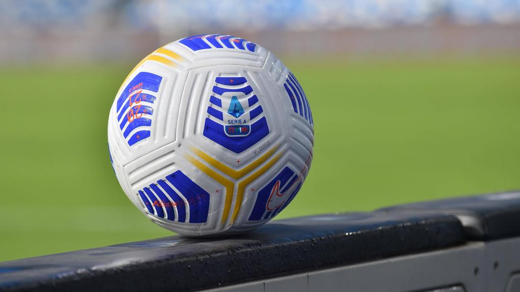 خطر محرومیت و جریمه برای 5 باشگاه ایتالیایی خطر محرومیت و جریمه برای 5 باشگاه ایتالیایی