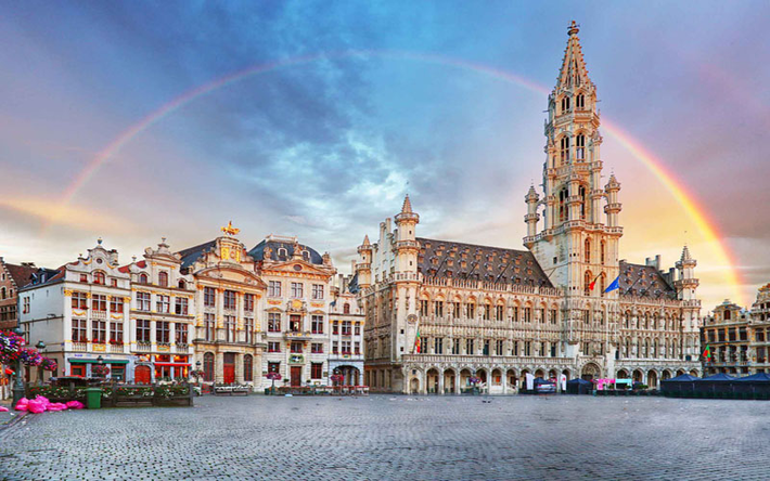 شهر بروکسل پایتخت کشور بلژیک و پایتخت اتحادیه اروپا می باشد که جاذبه های گردشگری و توریستی بسیار زیاد و فوق العاده زیبایی دارد.