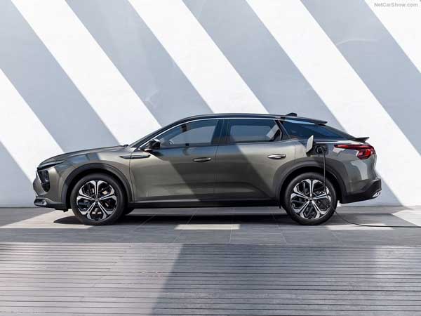 سیتروئن C5 X جدید معرفی شد (+فیلم و عکس) سیتروئن C5 X جدید معرفی شد (+فیلم و عکس)