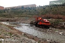 تداوم لایروبی بستر مهرانه رود در شرق تبریز