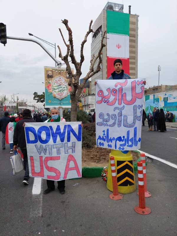 راهپیمایی ۲۲ بهمن در سراسر ایران آغاز شد (+عکس و فیلم) راهپیمایی ۲۲ بهمن در سراسر ایران آغاز شد (+عکس و فیلم)