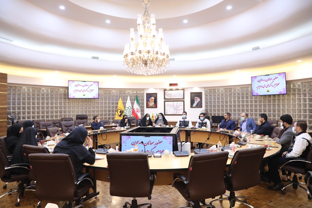 همه اقشار با هر سطحی از مترو استفاده می‌کنند/ مدیرعامل شرکت بهره برداری متروی تهران و حومه گفت: بانوان و خانواده ها به مترو اطمینان دارند