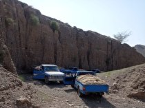 توقیف ۱۳ دستگاه خودروی حامل سوخت قاچاق در کوه های هشتبندی استان هرمزگان