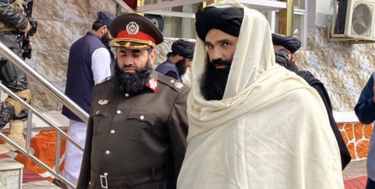 وزیر کشور طالبان برای نخستین بار مقابل رسانه‌ها حضور یافت (+فیلم)