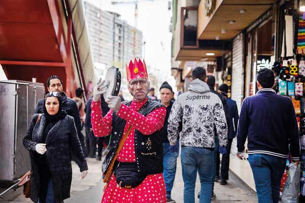 قدم بهار خانم سر چشم همـه (گزارش تصویری) قدم بهار خانم سر چشم همـه (گزارش تصویری)