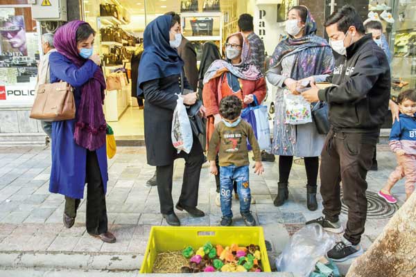 قدم بهار خانم سر چشم همـه (گزارش تصویری) قدم بهار خانم سر چشم همـه (گزارش تصویری)