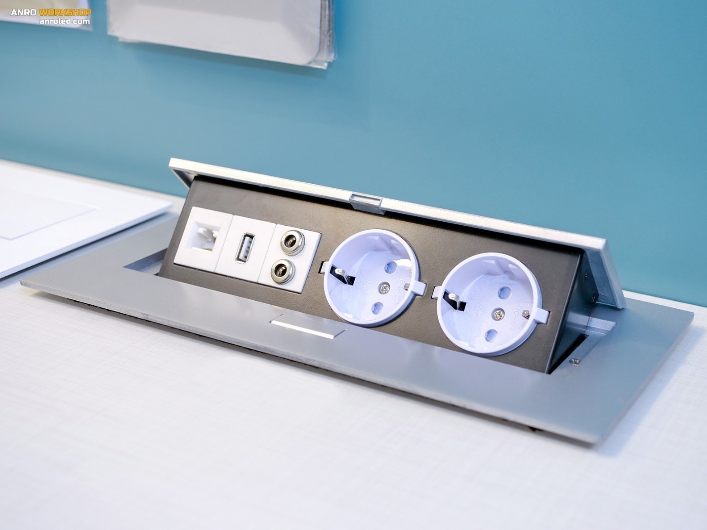 دلایل محبوبیت پریز توکار نسبت به پریز معمولی