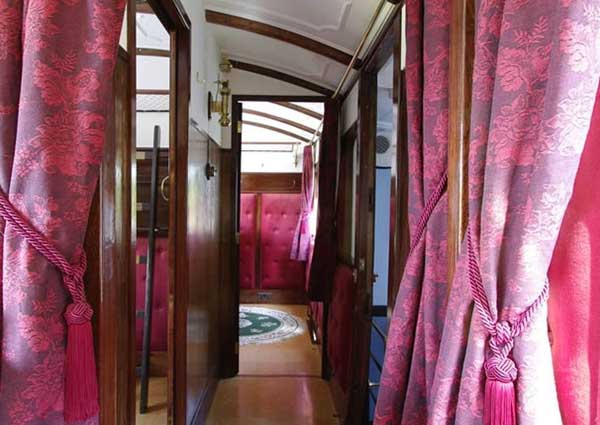 واگن قطار قرن نوزدهم به هتلی زیبا تبدیل شد (+تصاویر)