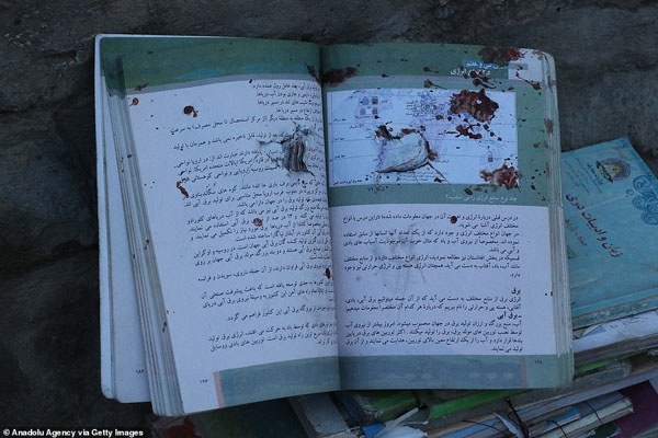 تصاویر تکان دهنده از انفجار بمب در کابل تصاویر تکان دهنده از انفجار بمب در کابل