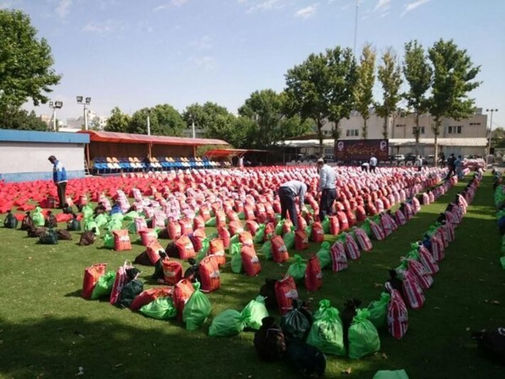 توزیع ۲۴ هزار بسته معیشتی از محل موقافات مشهد و کمک خیرین