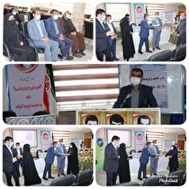 معلم با سلاح علم به تجهیز تفکر انسان برمی‌خیزد