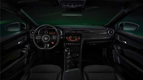 خودرویی با ظاهر مسابقه‌ای اما برای خیابان (+تصاویر)