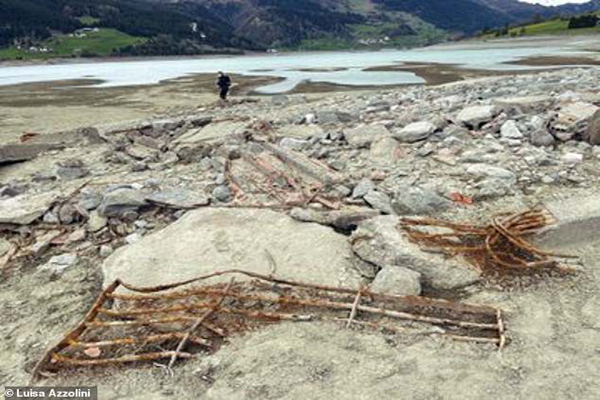 یک واقعه عجیب در ایتالیا (تصاویر) یک واقعه عجیب در ایتالیا (تصاویر)