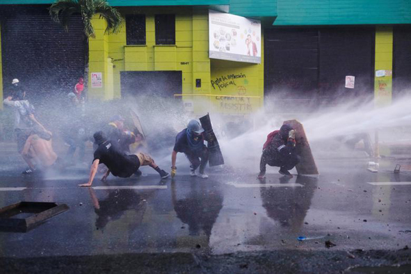 گورهای ماسه ای / یک اتفاق هولناک و تکان دهنده در السالوادور (گزارش تصویری)