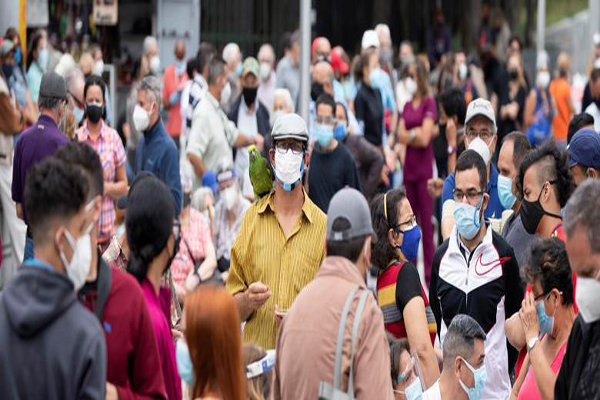 جراحی بر روی بیمار مبتلا به قارچ سیاه / کودکان یخی (گزارش تصویری) جراحی بر روی بیمار مبتلا به قارچ سیاه / کودکان یخی (گزارش تصویری)