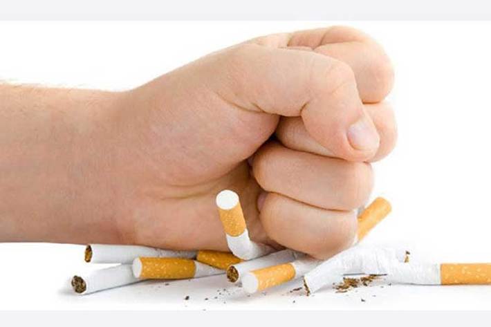 عوارض مصرف دخانیات در دوران کرونا / طولانی شدن زمان بستری بیماران