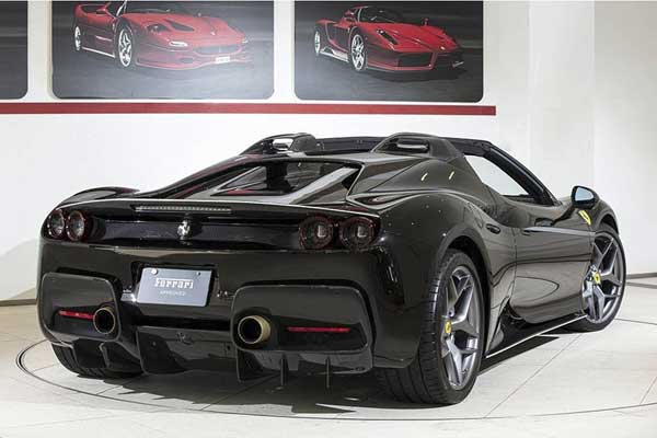 نگاهی به فراری J50، یکی از کمیاب‌ترین خودروهای جهان (+عکس)