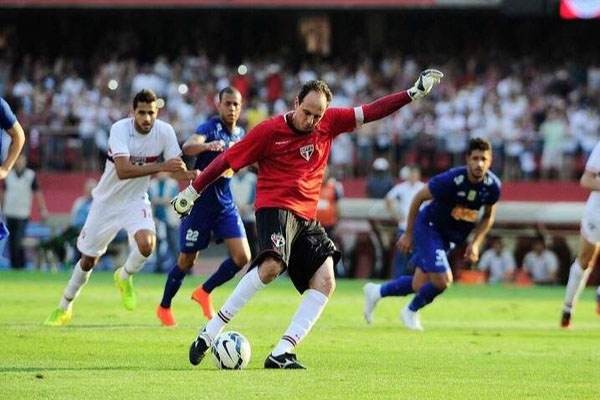 بهترین کاشتهزن تاریخ فوتبال را بشناسید بهترین کاشتهزن تاریخ فوتبال را بشناسید