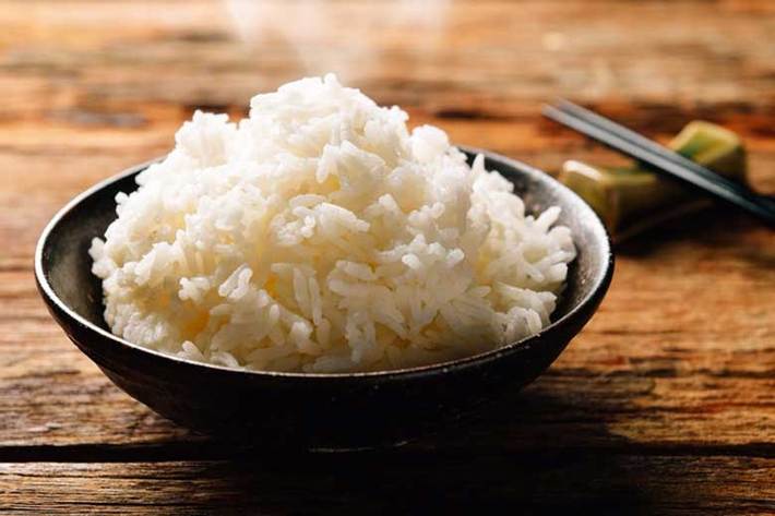 مدیرگروه بهبود تغذیه معاونت بهداشتی خراسان شمالی گفت: نحوه پخت برنج بر میزان آرسنیک موجود در آن موثر بوده و یکی از مهمترین عوامل در کاهش آرسنیک است.